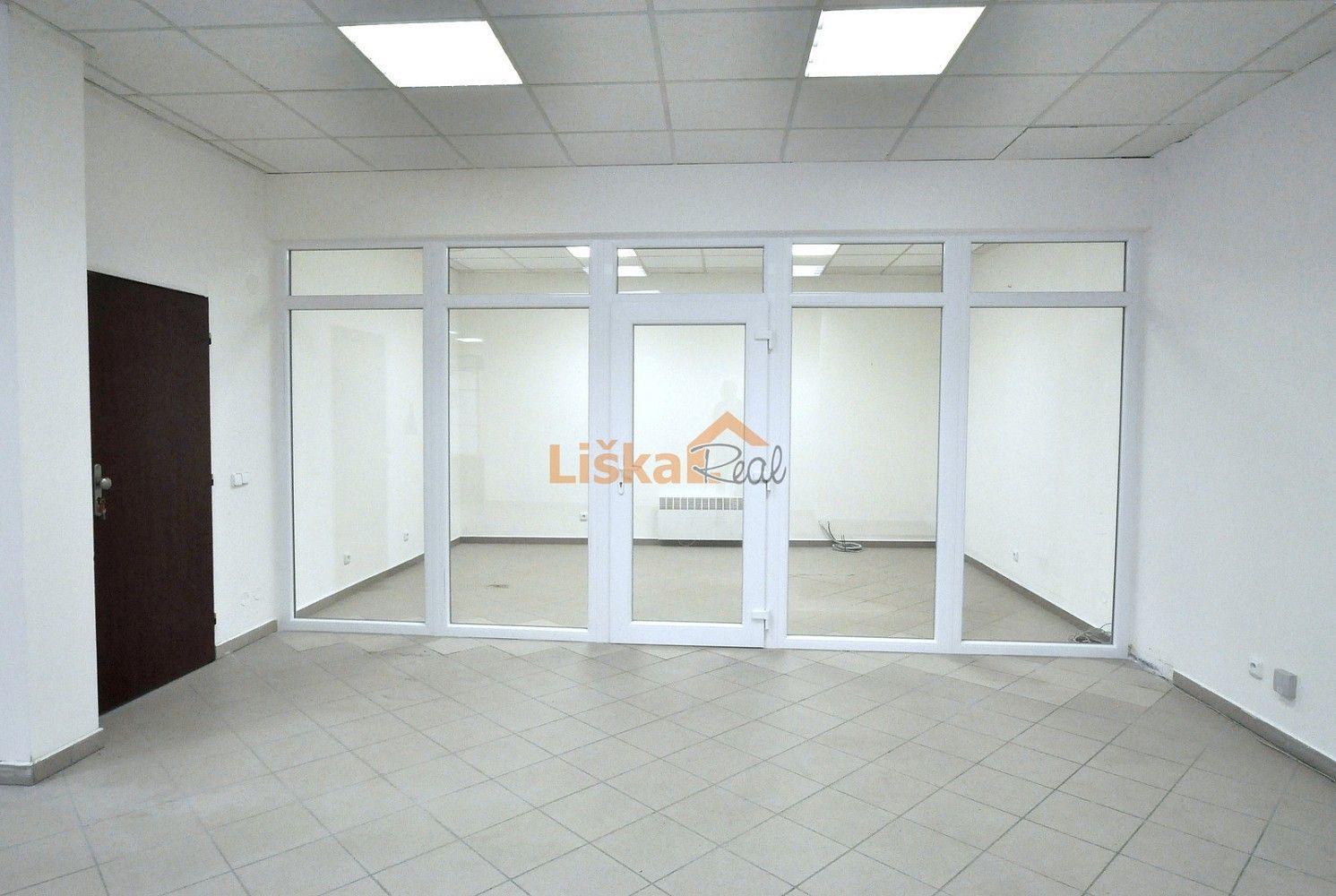 Obchodní prostory · 384 m² · Břeclav - Poštorná, Jihomoravský kraj - 3