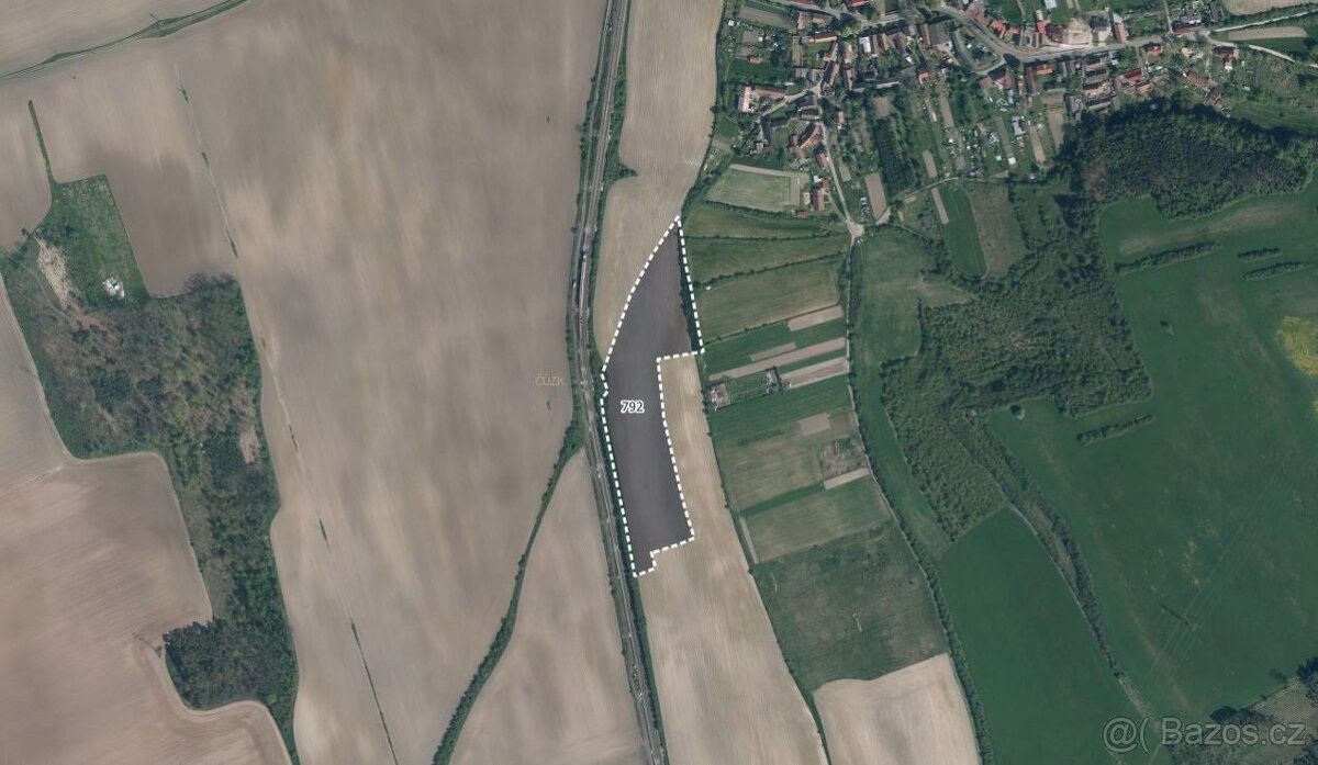 Prodej pozemek pro bydlení - Bechlín, 411 08