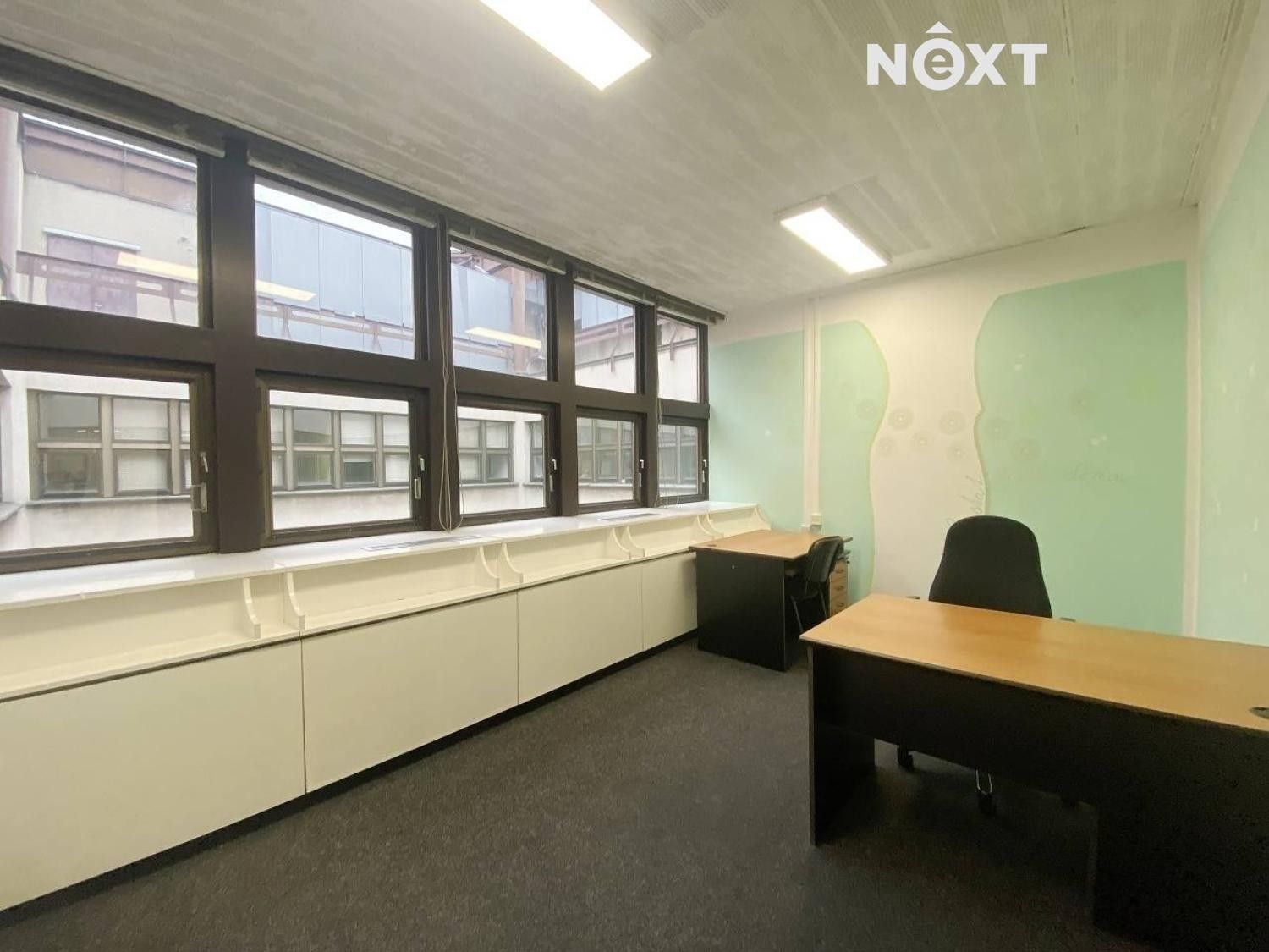 Pronájem kancelář - Na Moráni, Praha, 16 m²