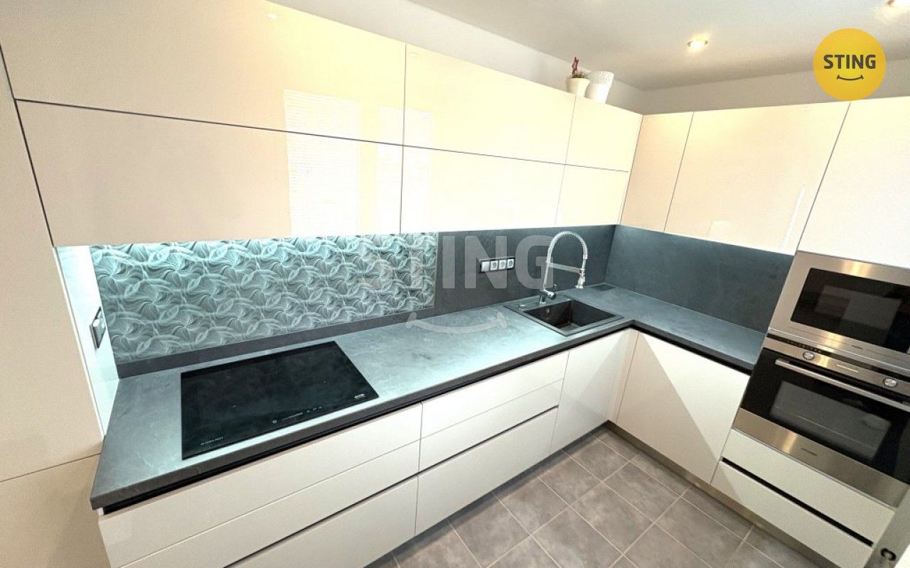 Prodej byt 2+1 - Zahradní, Zliv, 60 m²