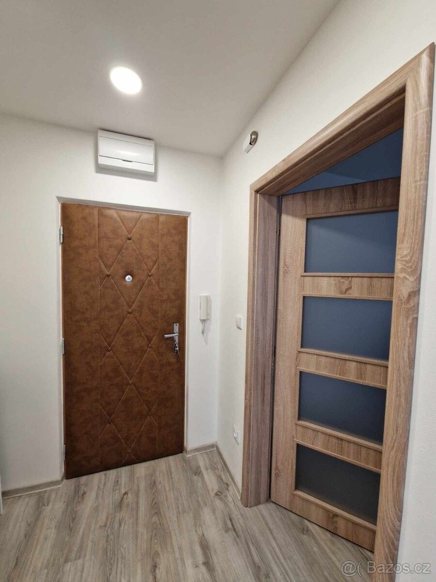 Pronájem byt 2+1 - Mohelnice, 789 85