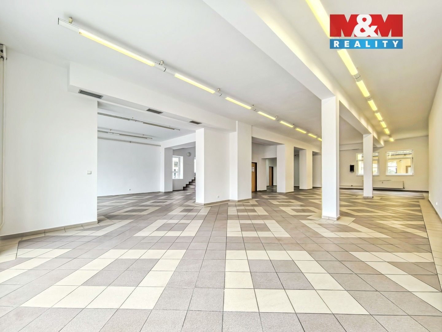 Obchodní prostory, Mírové nám., Ústí nad Orlicí, 207 m² - 2