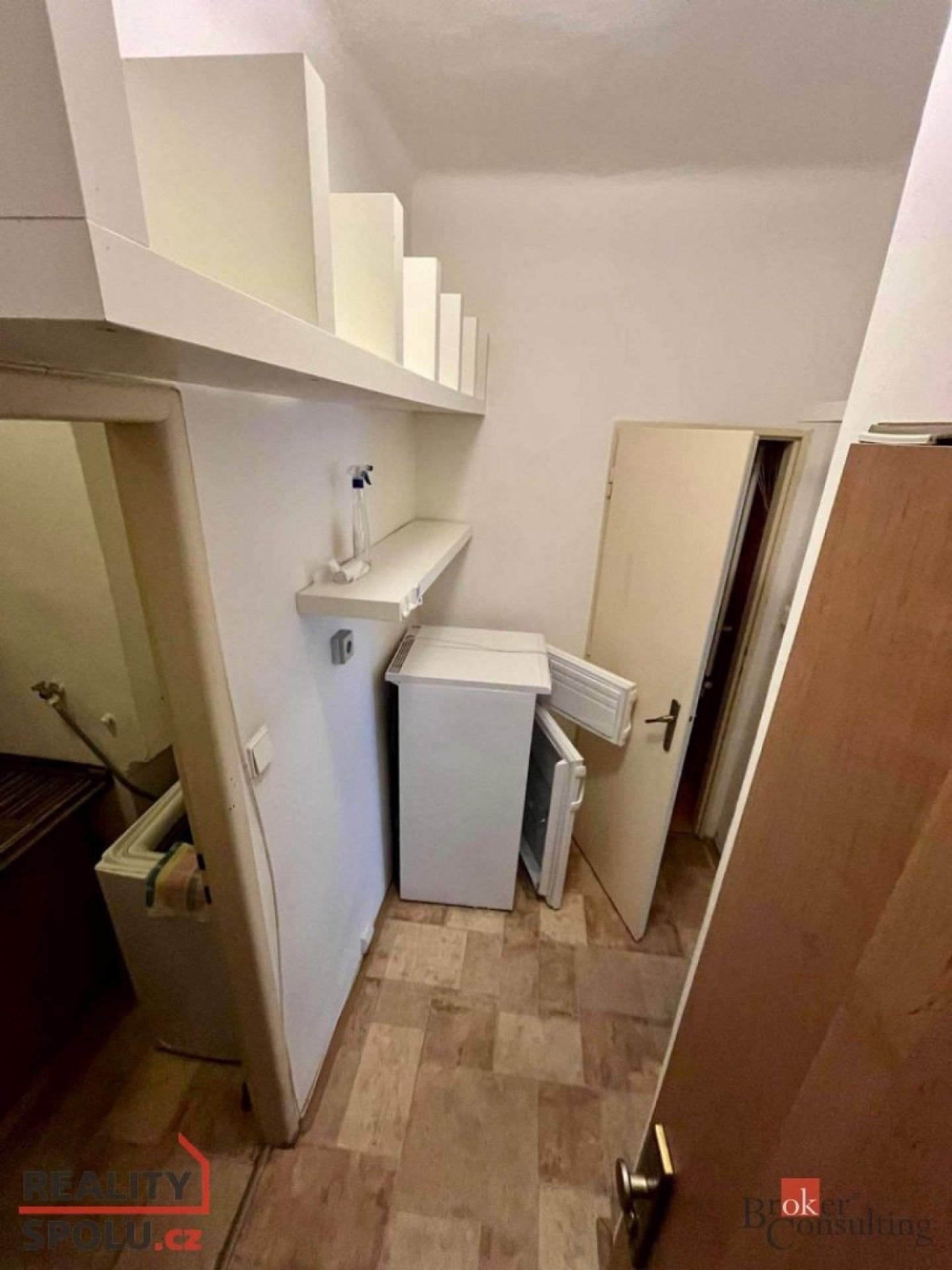 Prodej byt 1+1 - Praha, 27 m²