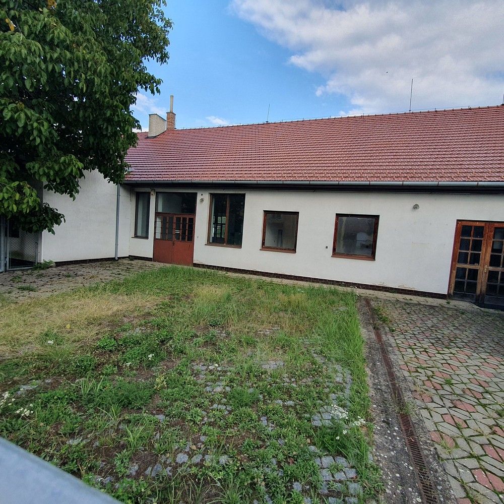 Obchodní prostory, 350 m²