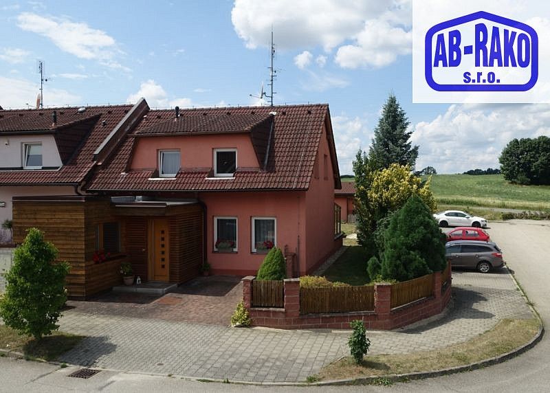 Rodinné domy, Jindřichův Hradec - Jindřichův Hradec IV, Jihočeský kraj, 215 m² - 1
