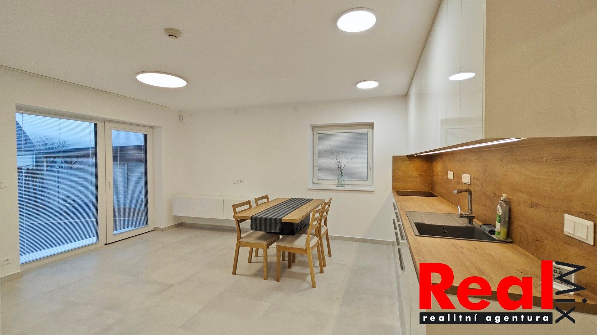 3+kk, Nebovidy, 85 m²