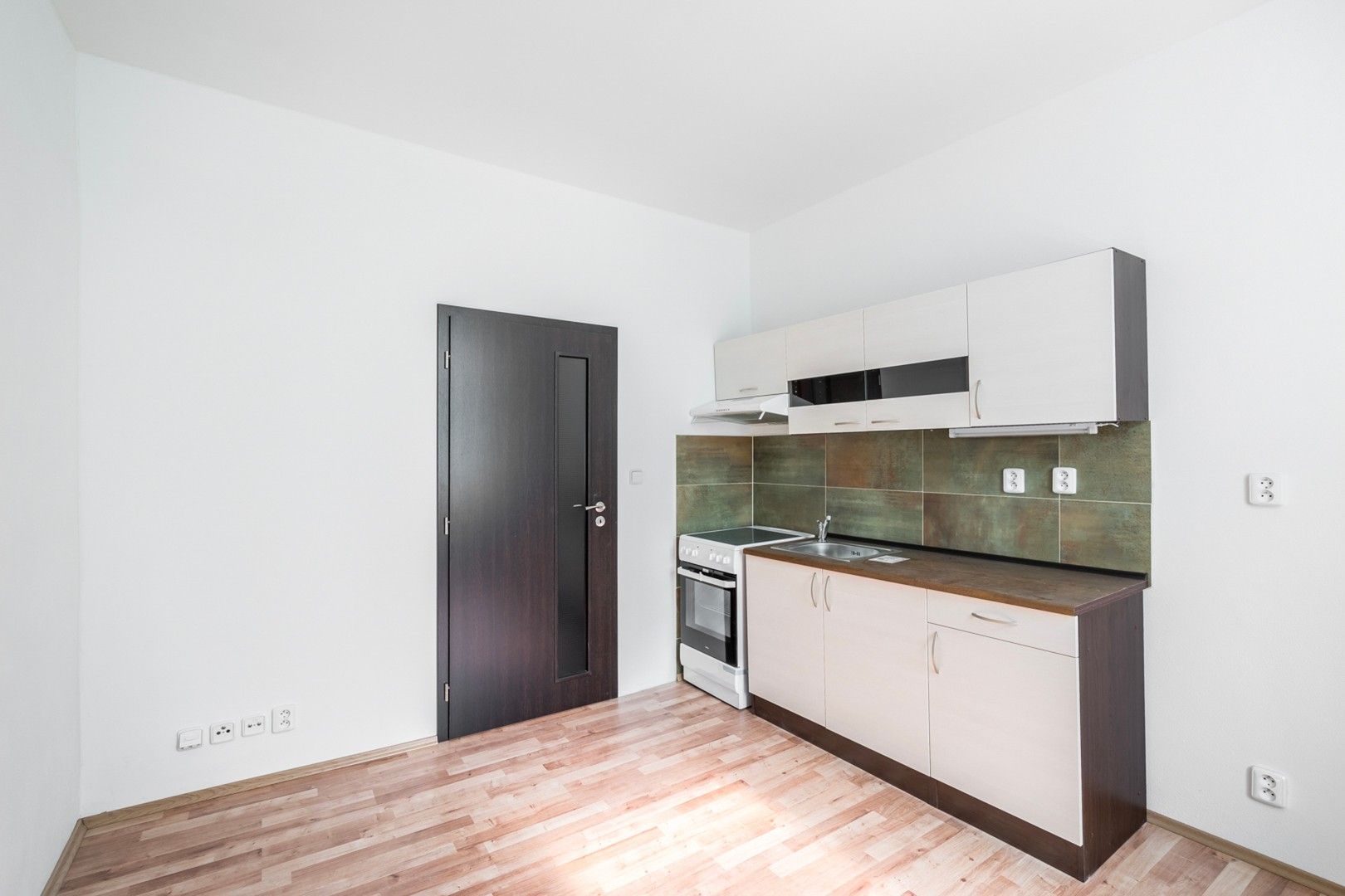 Pronájem byt 1+kk - Úslavská, Plzeň, 25 m²