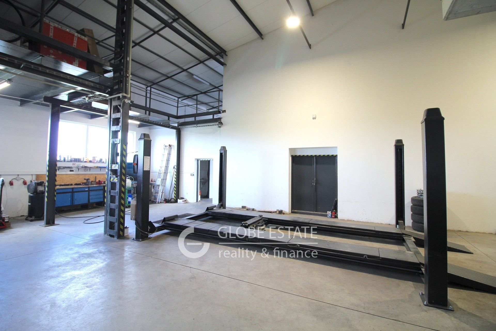 Výrobní prostory · 1 000 m² · Martinov, Záryby - 3