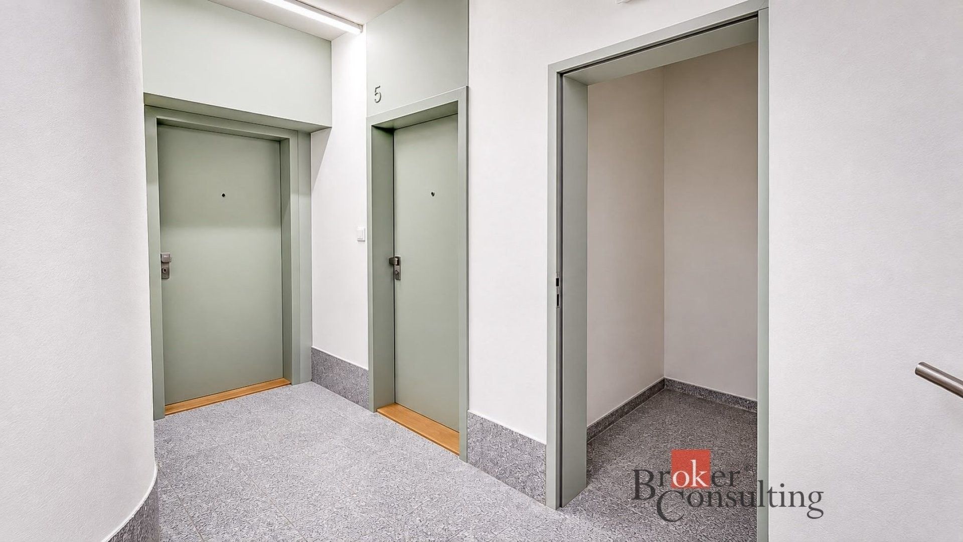 Prodej byt 1+kk - Krašovská, Plzeň, 36 m² - 5