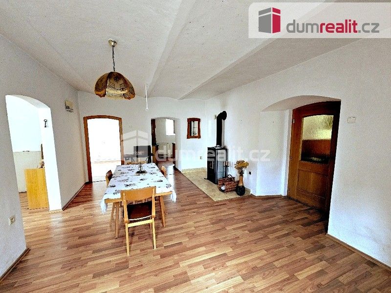 Prodej rodinný dům - Pocinovice, 230 m²