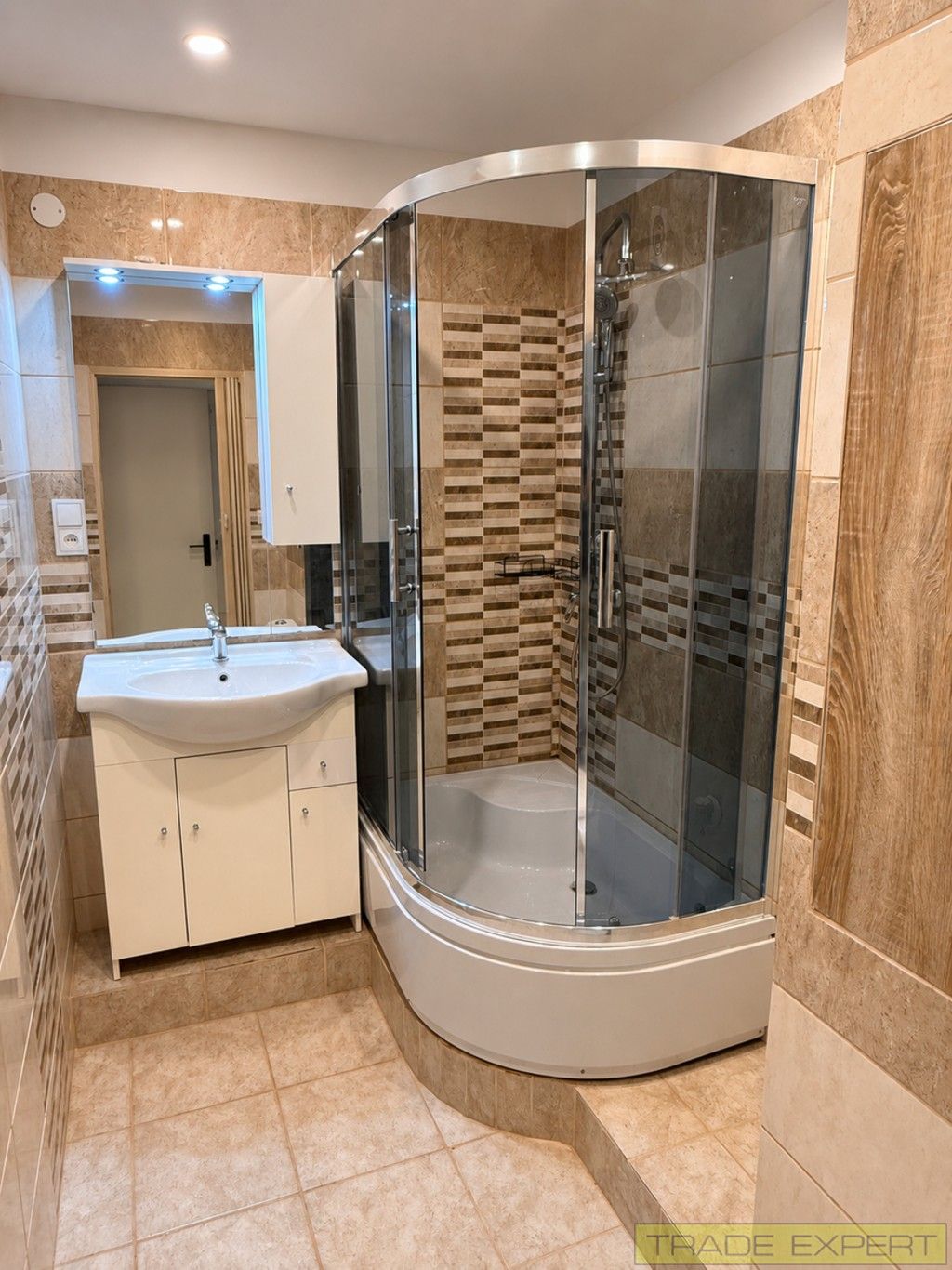 Byt 2+1 · 61 m² · Hluboká, Ústí nad Labem Neštěmice - 4
