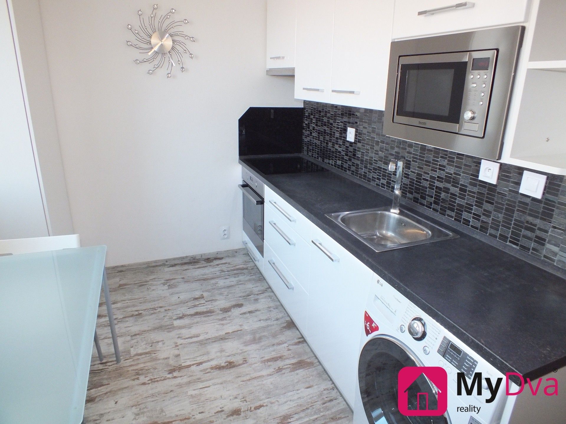 Pronájem byt 1+1 - Jar. Ježka, Třebíč, 32 m² - 1