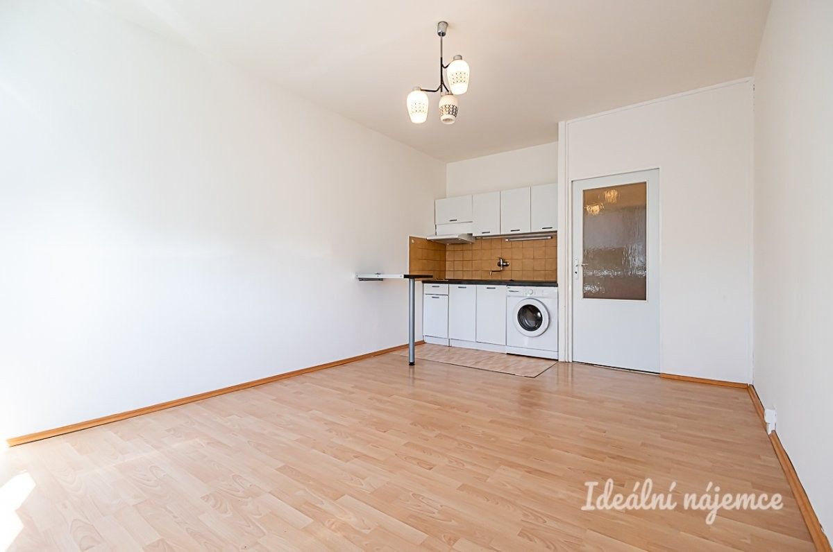 1+kk, Jahodová, Praha, 33 m² - 1