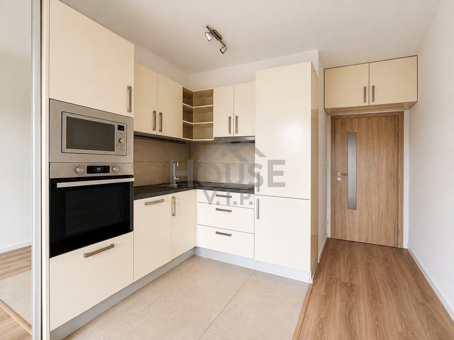 1+kk, Zakšínská, Praha, 27 m² - 1