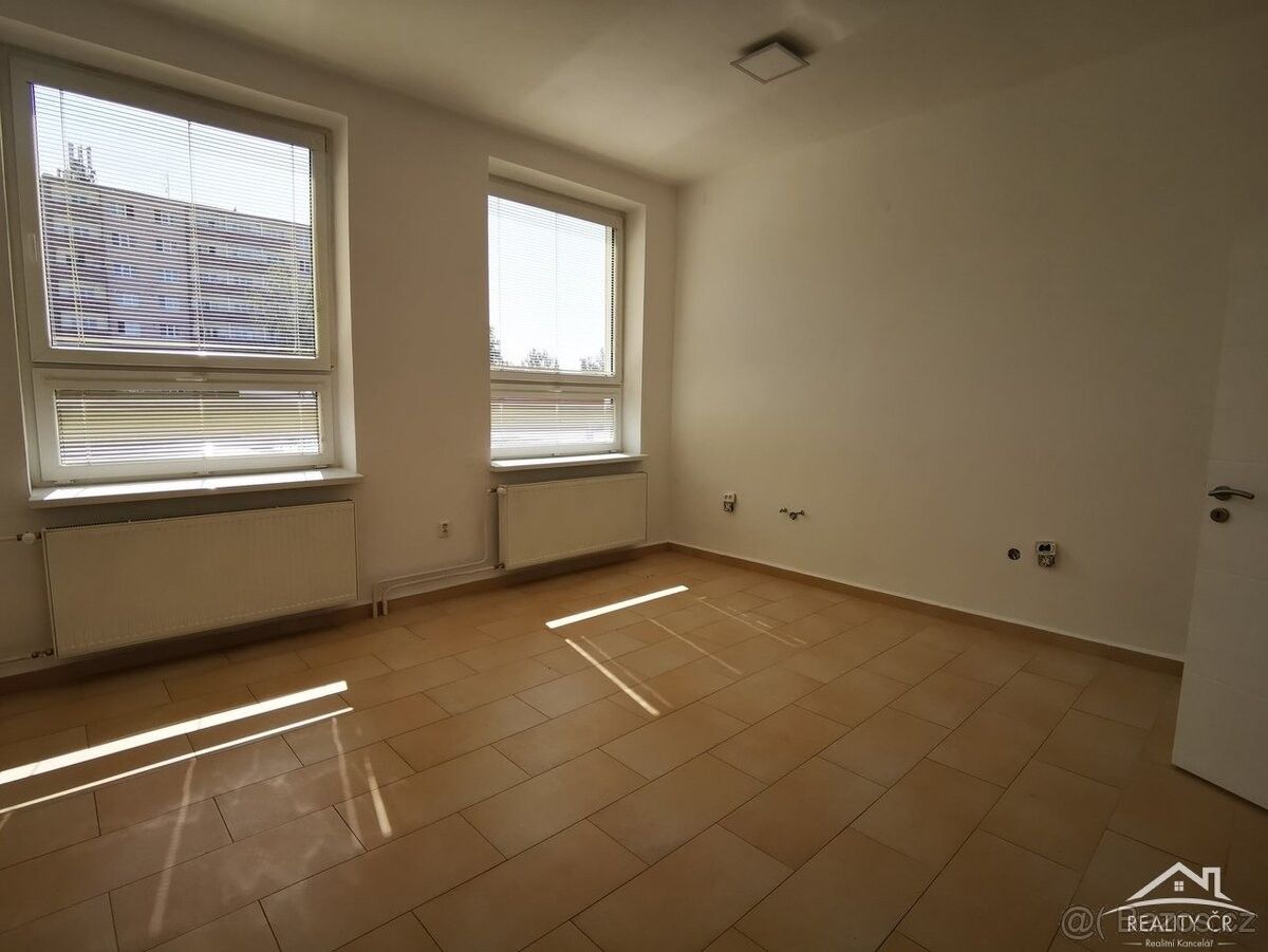 Pronájem kancelář - Jihlava, 586 01