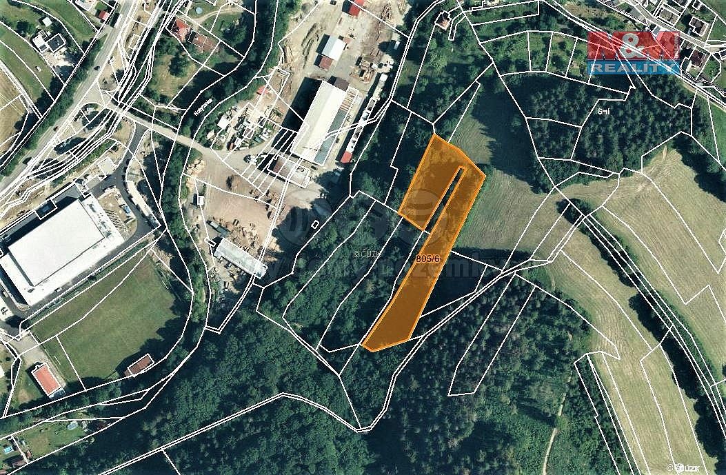 Louka, 5 327 m²