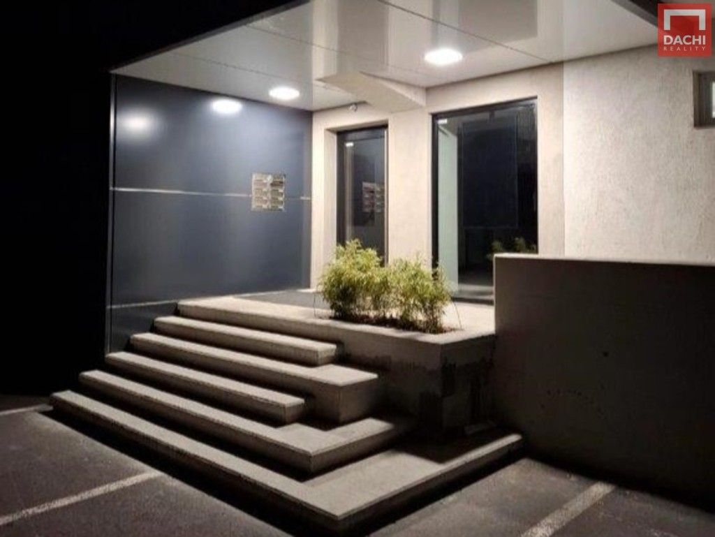 Pronájem kancelář - Šlechtitelů, Olomouc, 228 m²