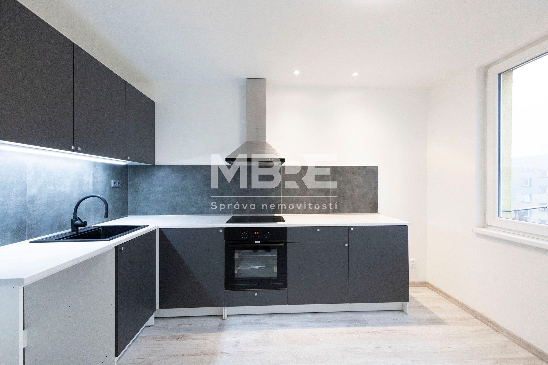 Pronájem byt 1+1 - Vnitřní, Orlová, 37 m²