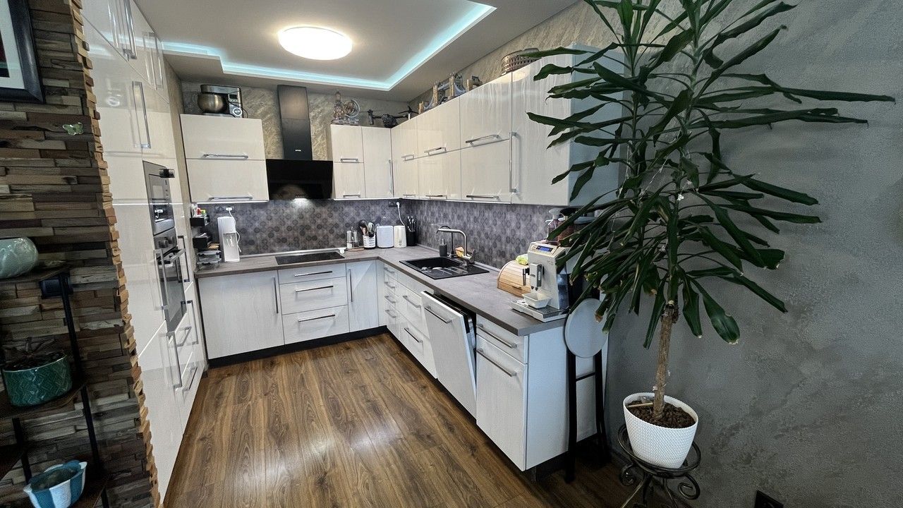 Prodej rodinný dům - Lomená 779, Veltrusy, 118 m²