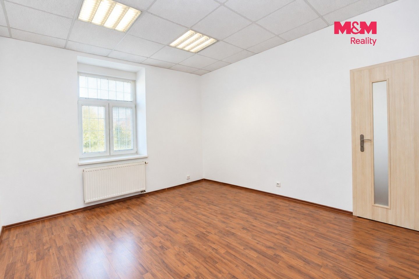 Obchodní prostory · 56 m² · Prosecká, Praha - 4