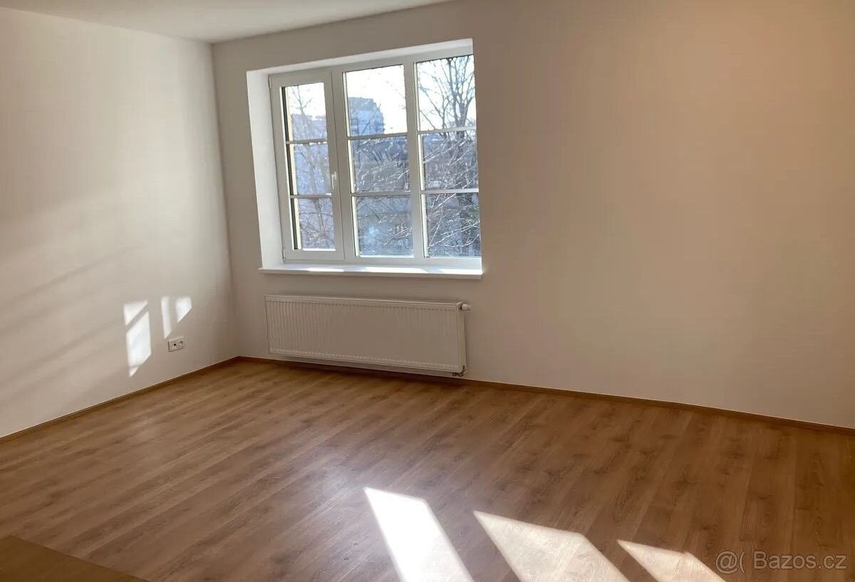 Pronájem byt - Praha, 186 00