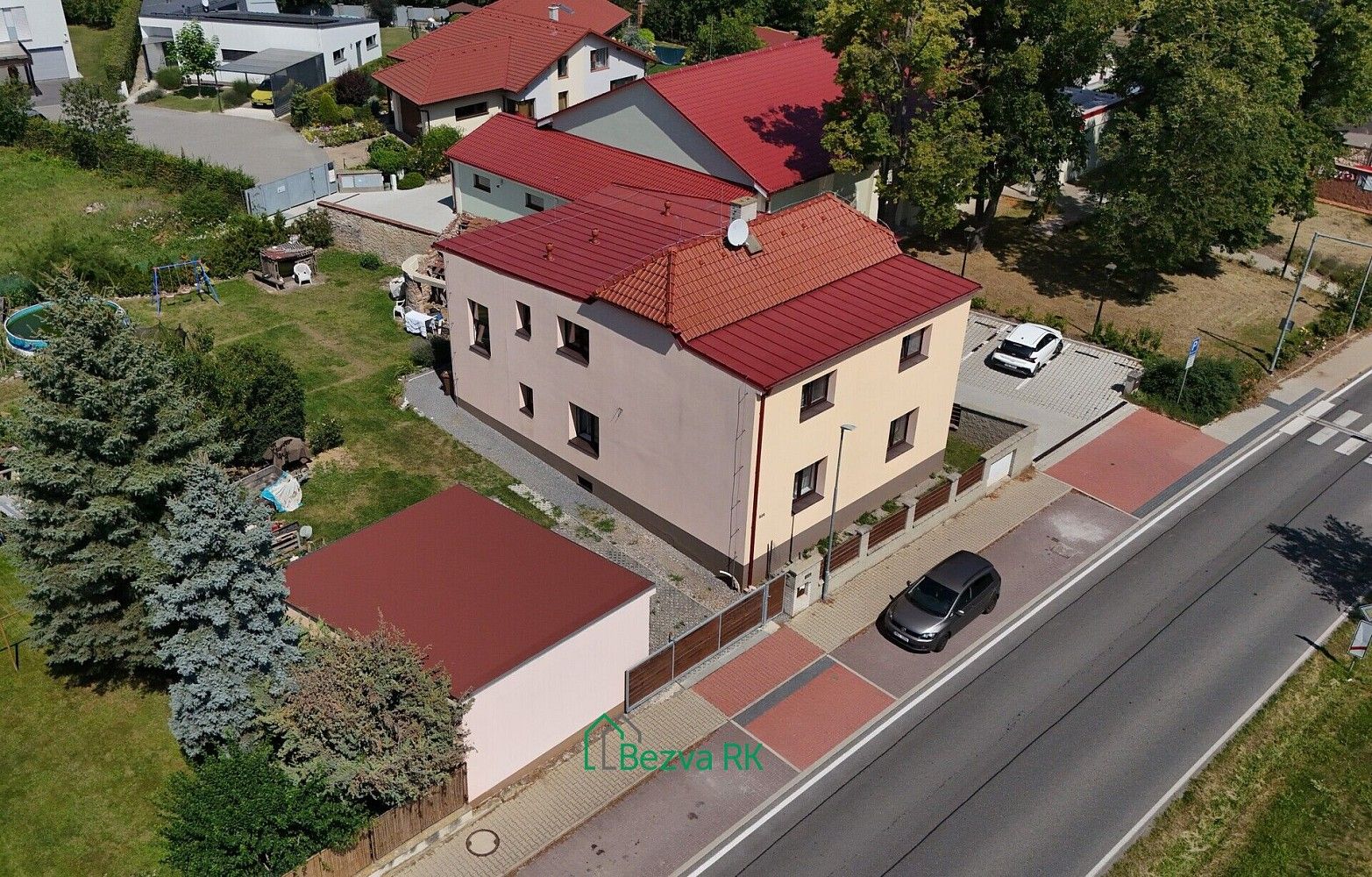 Rodinné domy, Nučice, okres Praha-západ, Středočeský kraj, 250 m² - 1