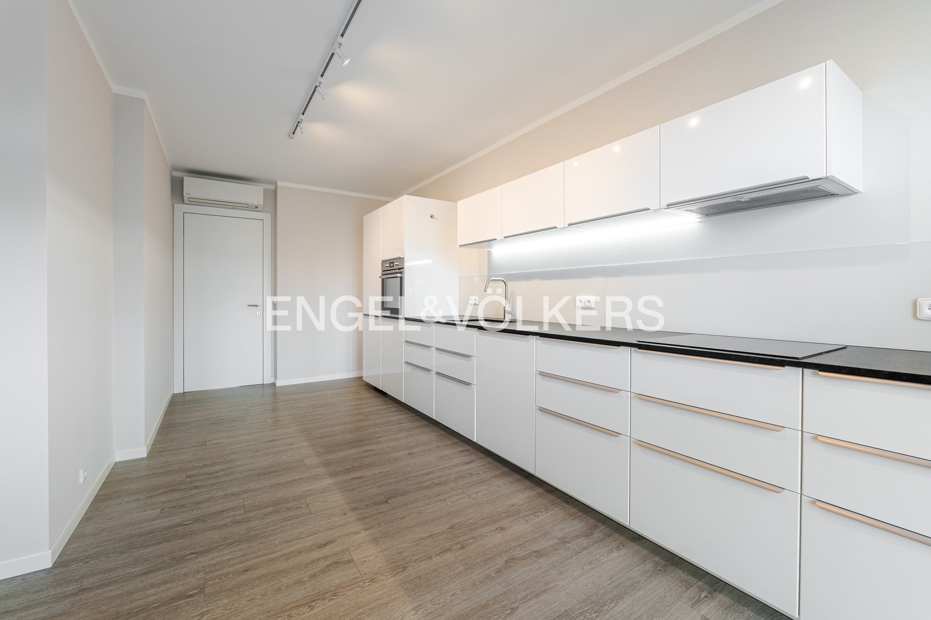 Byt 3+1 · 98 m² · Na výšinách 886, Praha Bubeneč - 3
