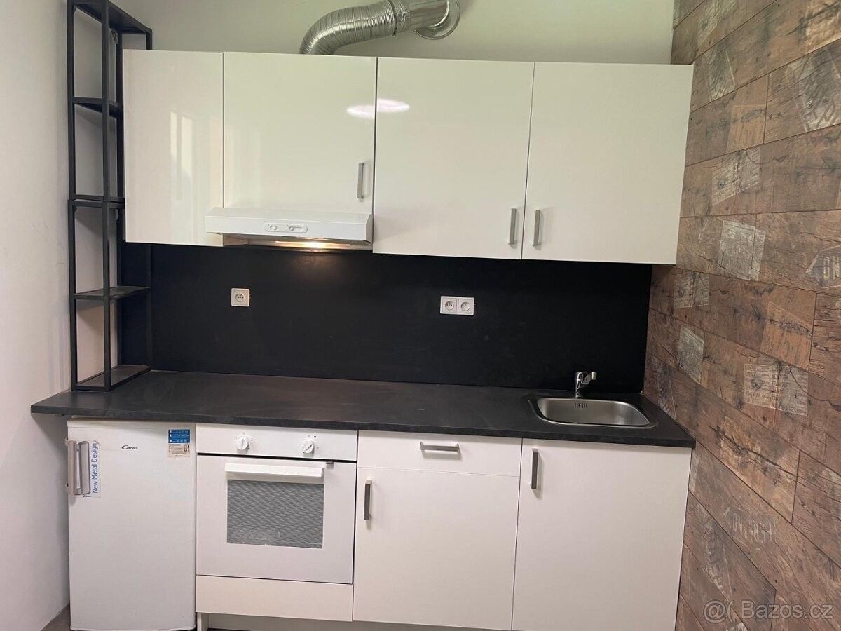 1+1, Třinec, 739 61