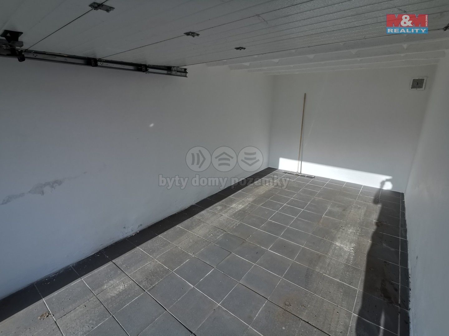 Prodej garáž - Pačesova, Liberec, 18 m²