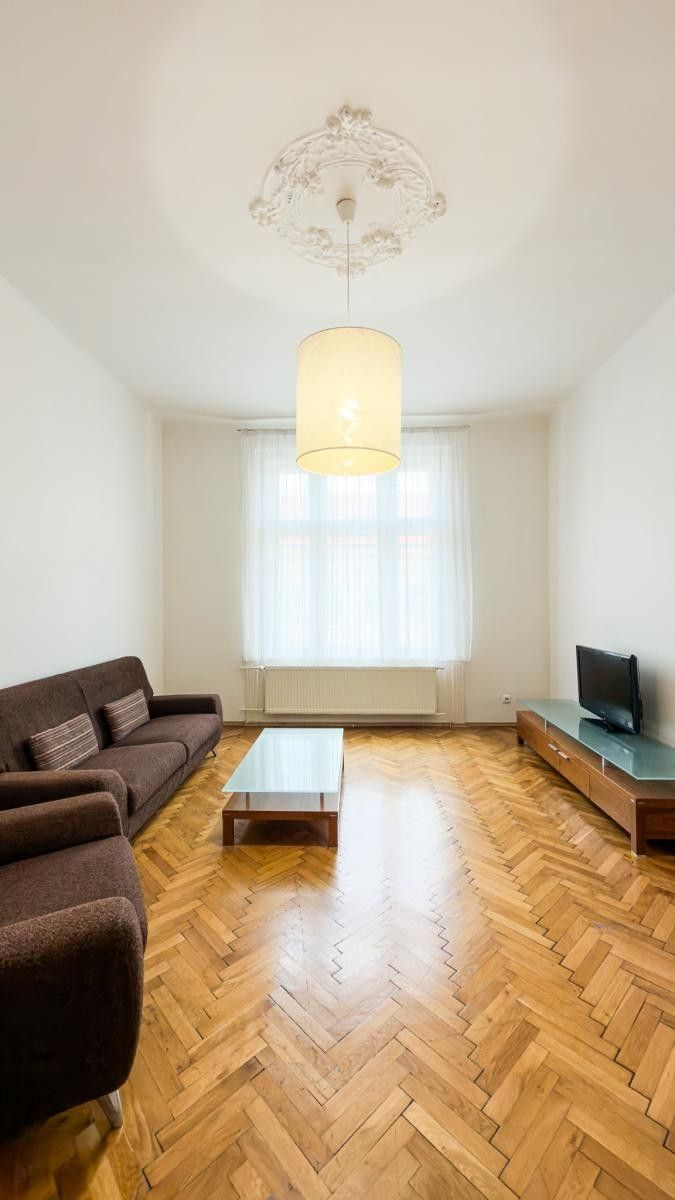 Byt 2+1 · 85 m² · Lucemburská, Praha - 4