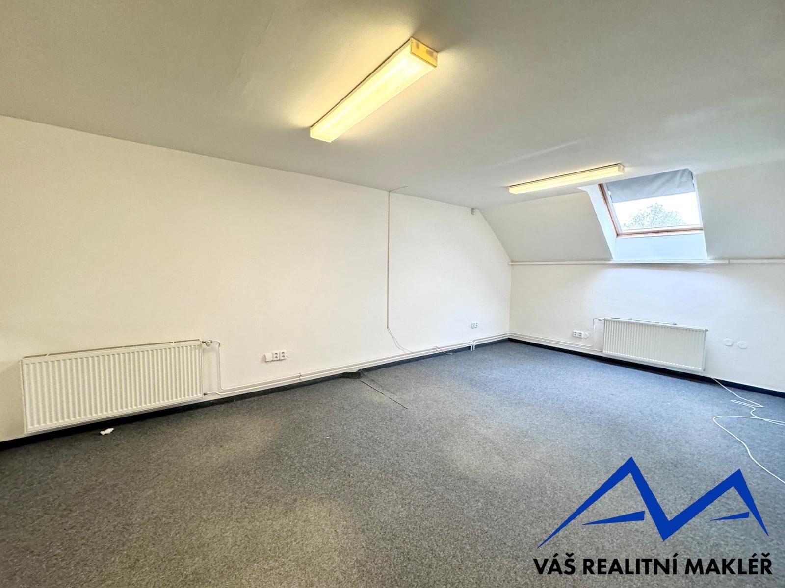 Pronájem kancelář - Výhledy, Ostrava, 350 m²