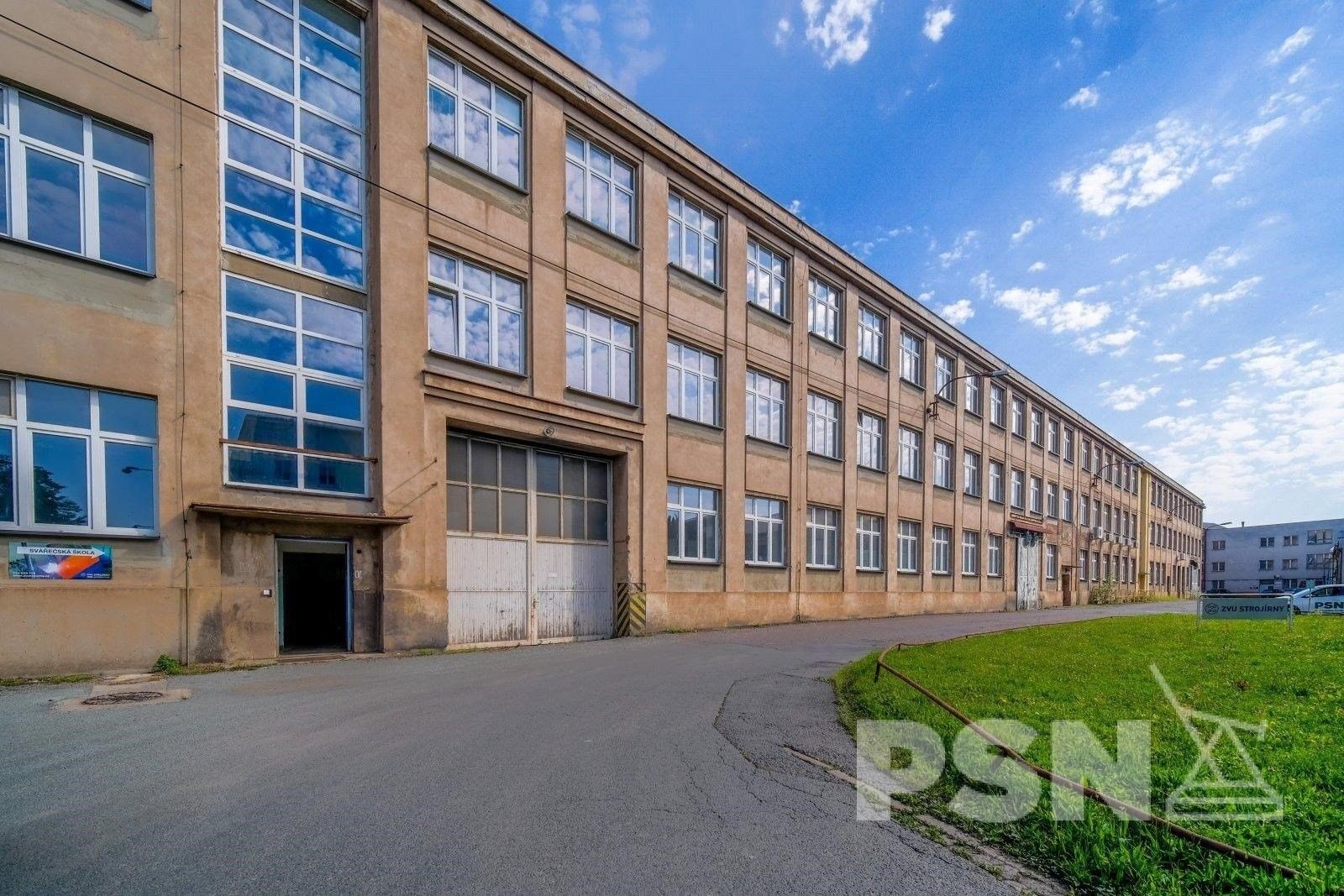 Kanceláře, Pražská třída 360, Hradec Králové Kukleny, 18 m² - 1