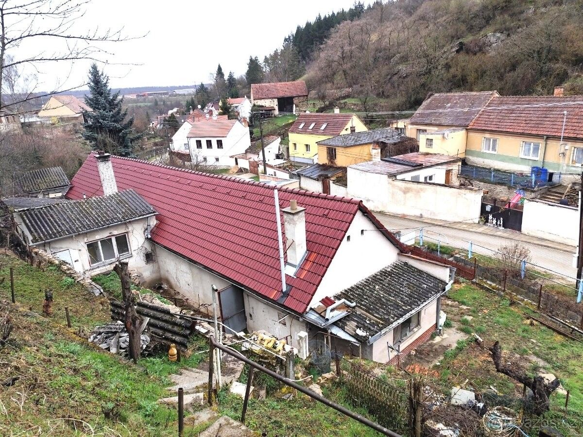 Rodinné domy, Hluboké Mašůvky, 671 52 - 1