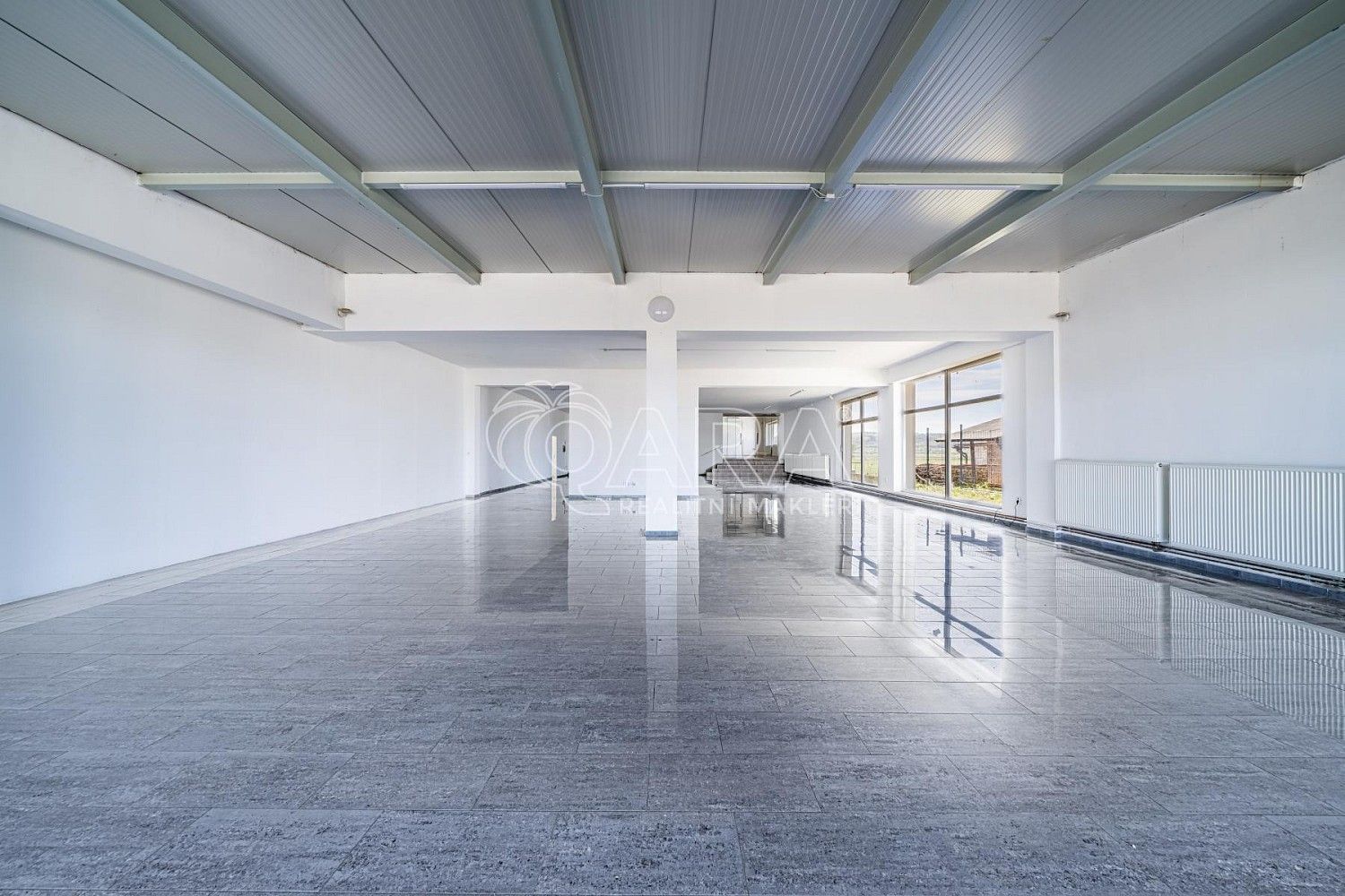 Pronájem obchodní prostory - Sukorady, okres Mladá Boleslav, Středočeský kraj, 330 m² - 2