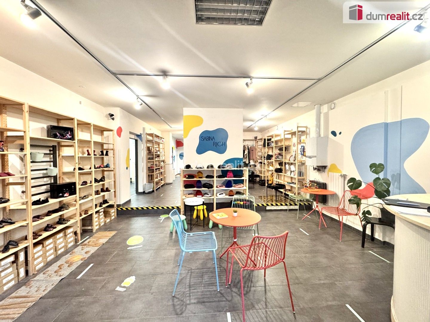 Pronájem obchodní prostory - Bělehradská, Praha, 411 m²