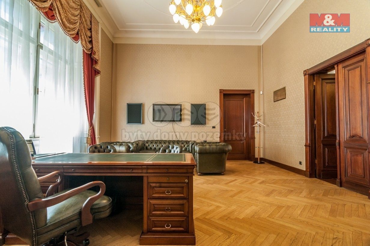 Prodej kancelář - Kartouzská, Praha, 664 m²