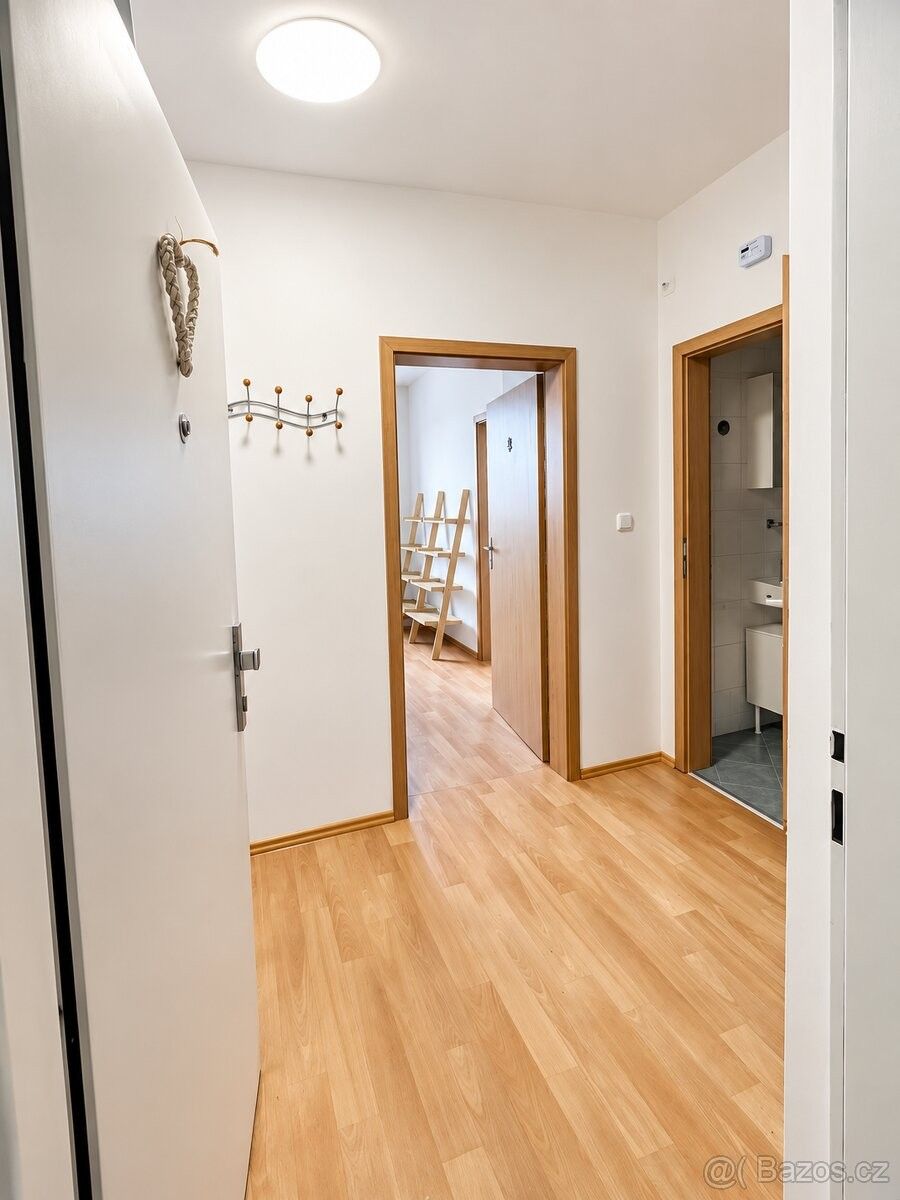 Byty, Odolena Voda, 250 70 - 1