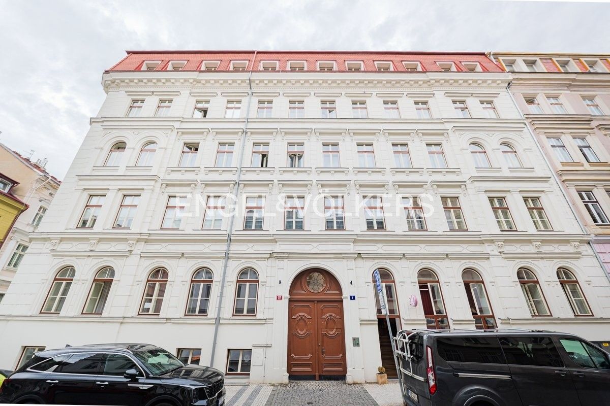 Sklady, Kroftova 329, Praha Smíchov, 77 m² - 1