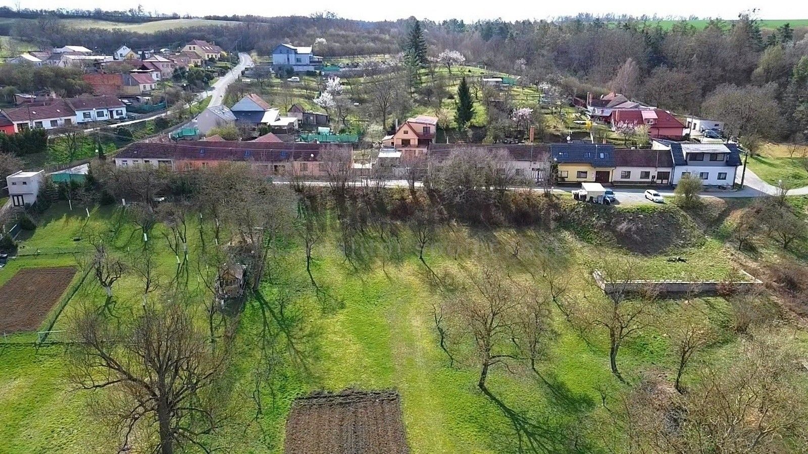 Pozemky pro bydlení, Rašovice, 1 646 m² - 2