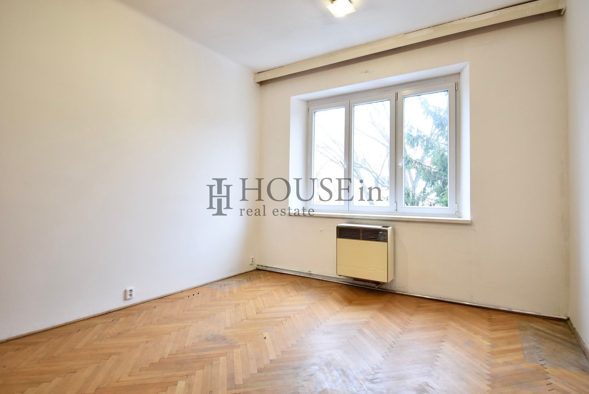 2+kk, Biskupcova, Praha, 45 m²
