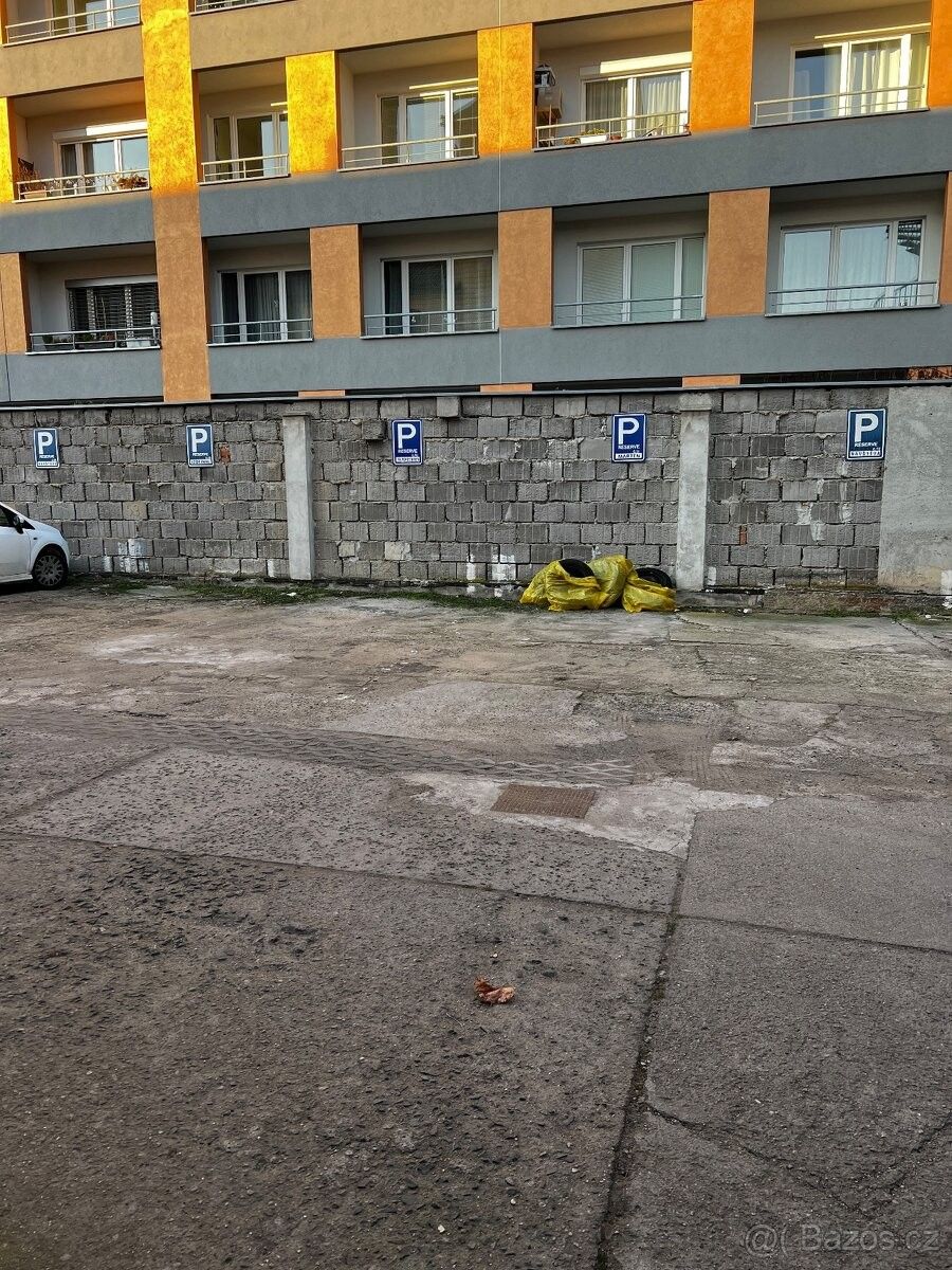 Pronájem garáž - Praha, 100 00