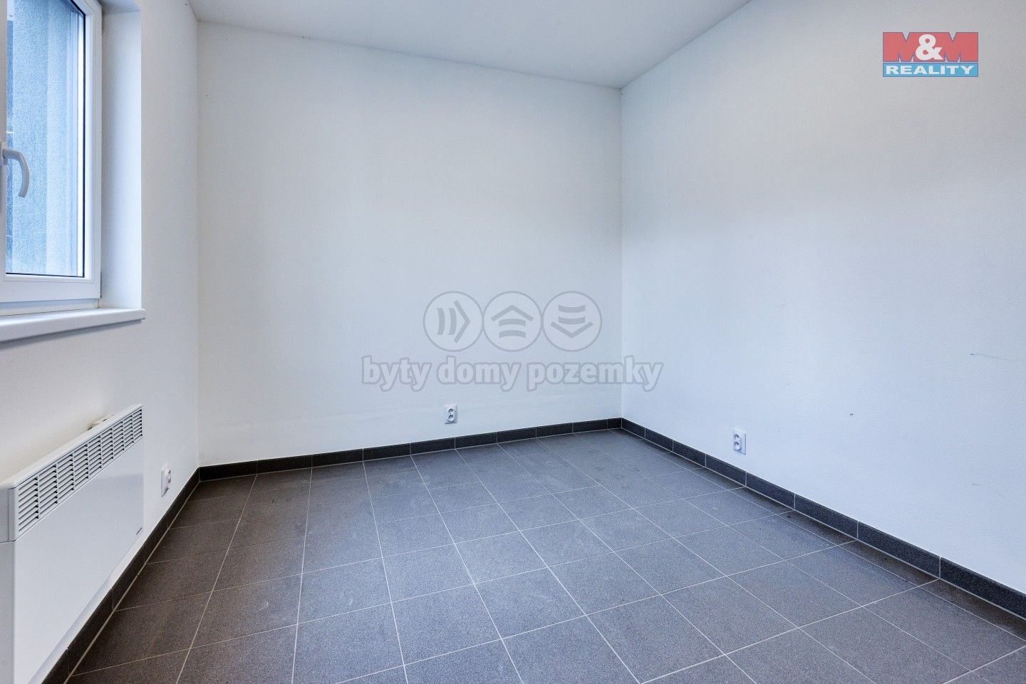 Pronájem kancelář - Jiráskova, Dobřany, 13 m²