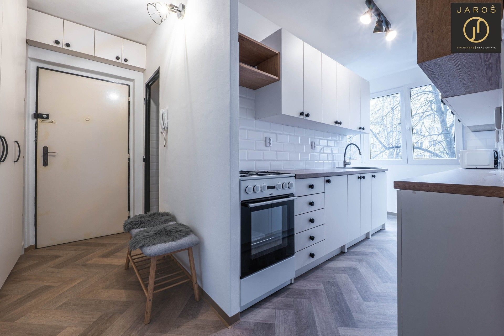 Prodej byt 3+1 - Kosmonautů, Pardubice, 57 m²