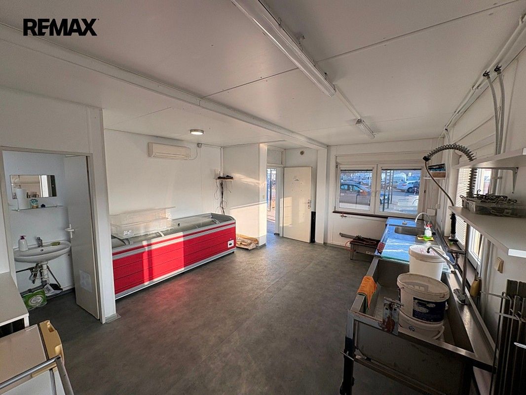 Obchodní prostory, 150 m²