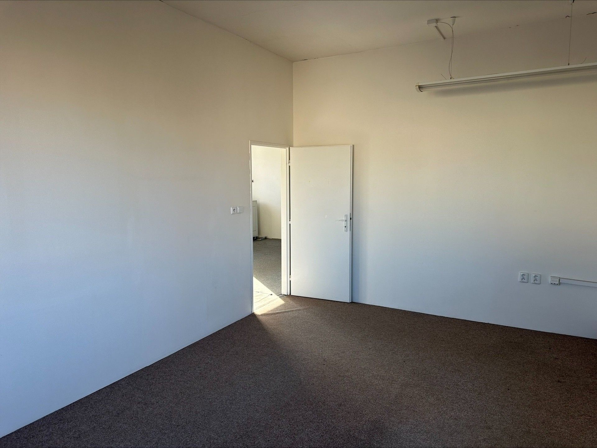 Pronájem kancelář - U Elektry, Praha, 69 m² - 5