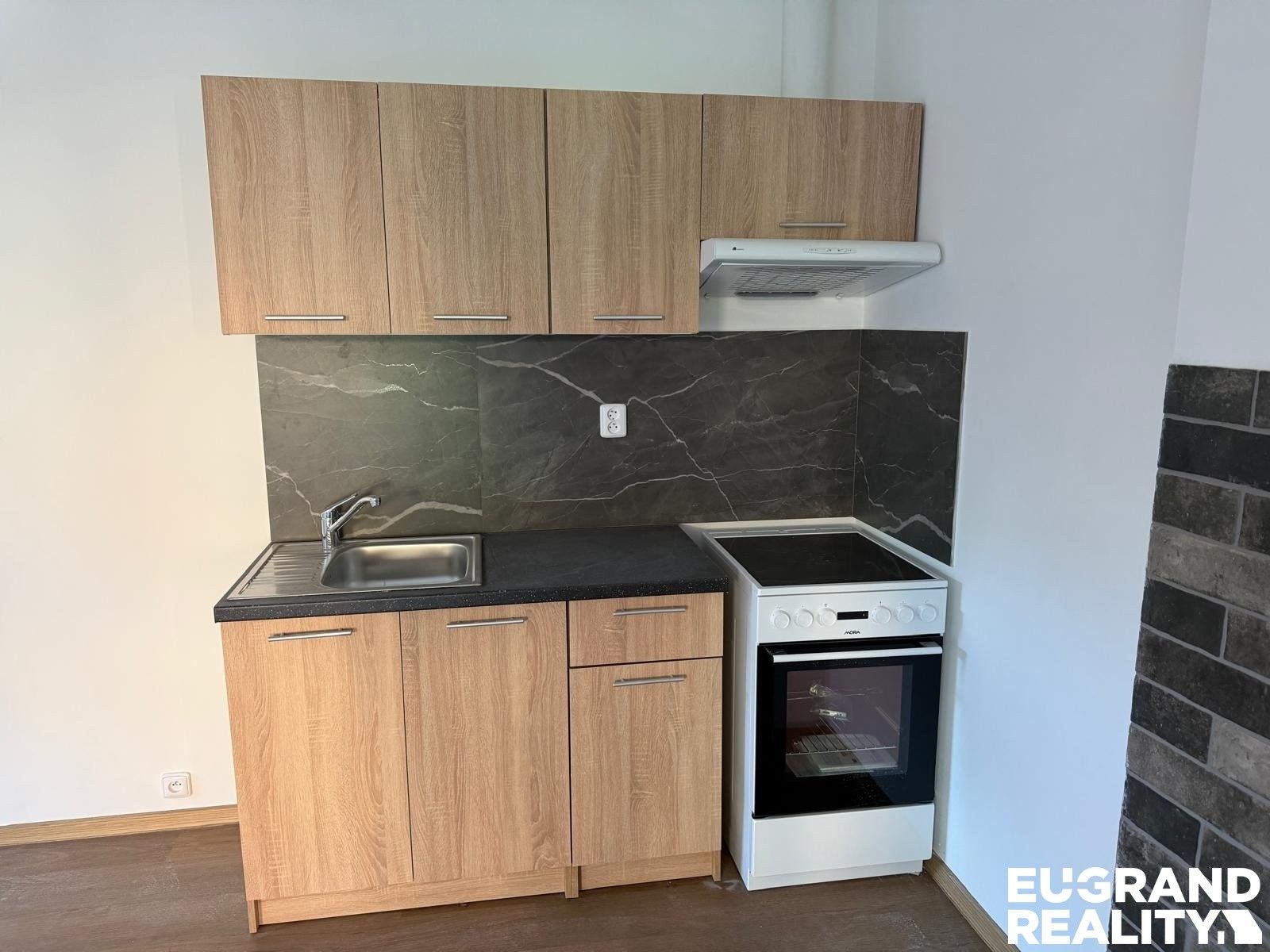 Byt 1+kk · 35 m² · Karlínská, Dolní Poustevna - 3