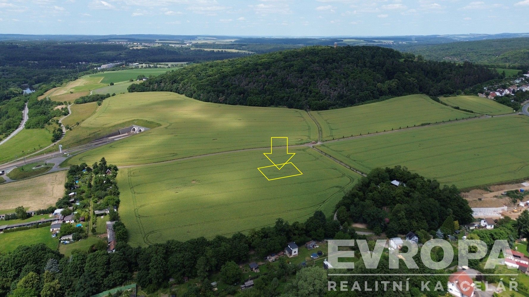 Pozemek pro bydlení, 992 m²