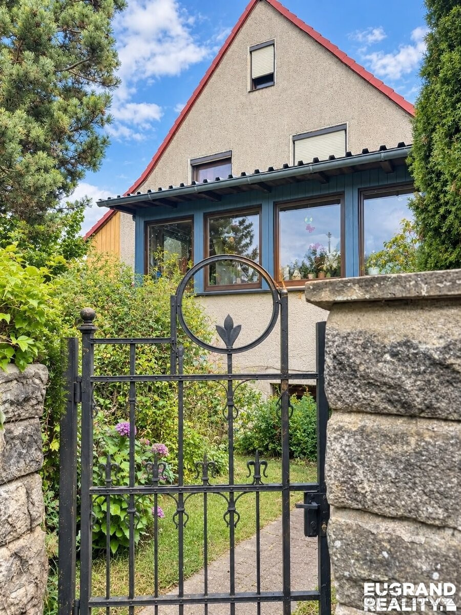 Rodinné domy, 987 66, Zahraničí - 2