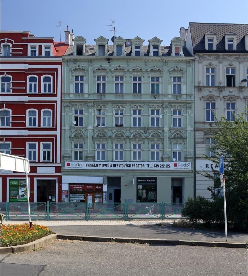1+1, náměstí Republiky, Karlovy Vary, 39 m²