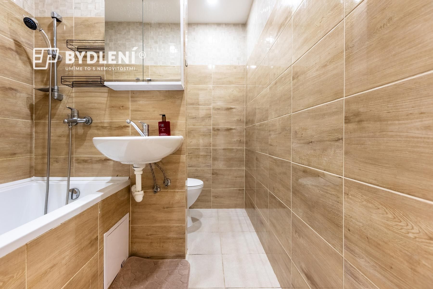 Byt 2+kk · 36 m² · 17. listopadu  , Chomutov - 3